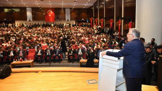 Başkan Büyükkılıç, Ülkü Ocakları Gençlik Buluşmasına katıldı