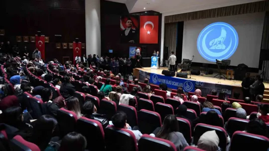 Başkan Büyükkılıç, Ülkü Ocakları Gençlik Buluşmasına katıldı