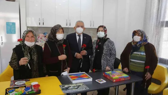 Başkan Büyükkılıç ulu çınarlarla buluştu, coşkularına ortak oldu