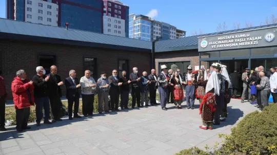 Başkan Büyükkılıç ulu çınarlarla buluştu, coşkularına ortak oldu