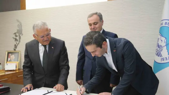 Başkan Büyükkılıç ve Rektör Altun, simülasyon merkezi için imzaları attı