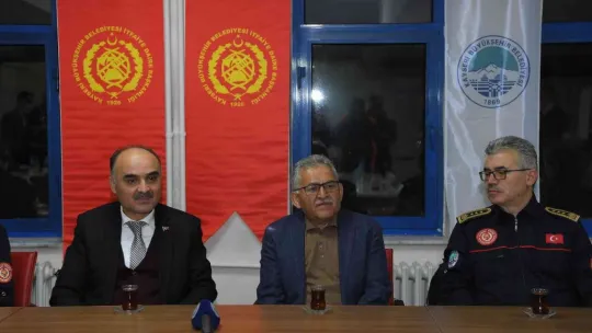 Başkan Büyükkılıç ve Vali Günaydın itfaiyecilerle buluştu