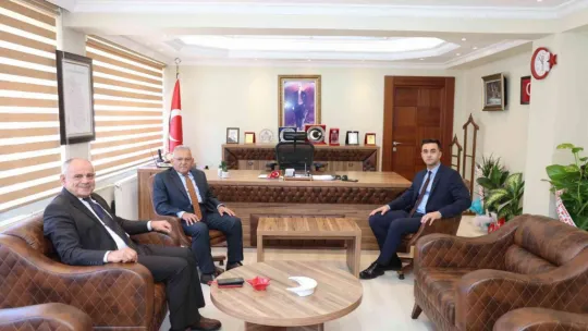 Başkan Büyükkılıç, Yahyalı'da mahalle muhtarları ile bir araya geldi