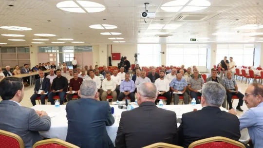 Başkan Büyükkılıç, Yahyalı'da mahalle muhtarları ile bir araya geldi