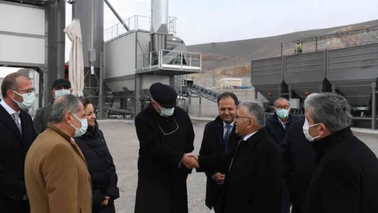 Başkan Büyükkılıç, yeni asfalt plenti tesisini yerinde inceledi