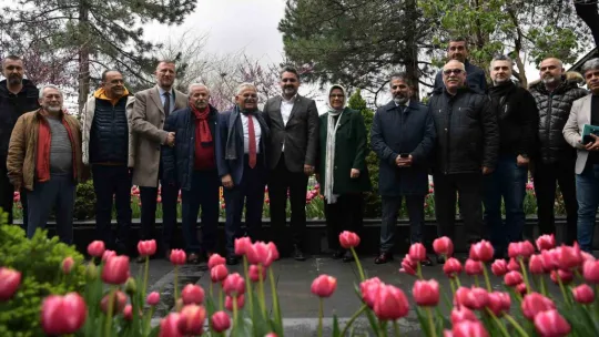 Başkan Büyükkılıç: ' Yeni havalimanı, hızlı tren gibi vizyon projeleri yakinen takip ediyoruz'