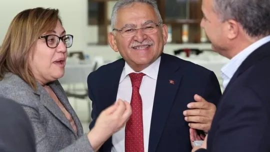 Başkan Büyükkılıç, yerel yönetimler toplantısına katıldı