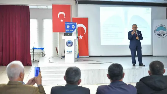 Başkan Büyükkılıç, Yeşilhisar'da muhtarlara yönelik düzenlenen eğitim seminerine katıldı