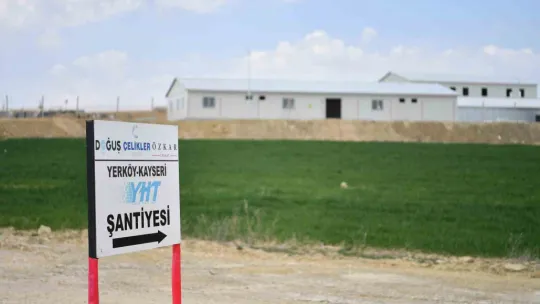 Başkan Büyükkılıç, yüksek hızlı tren hattı projesi şantiyesinde incelemelerde bulundu