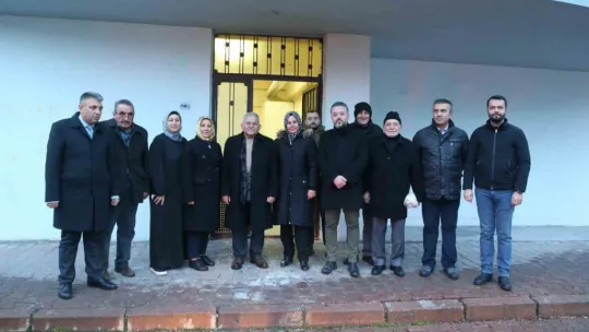 Başkan Büyükkılıç, Ziya Gökalp'te de pazar tezgahına geçti