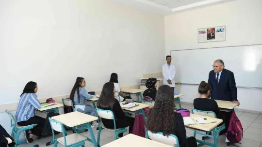 Başkan Büyükkkılıç, KAYMEK Yaz Kursları'nda öğrencilerle buluştu