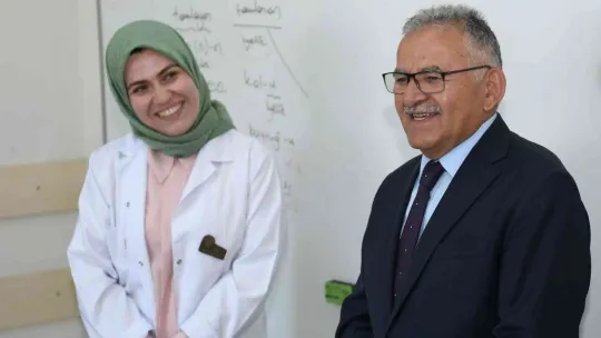 Başkan Büyükkkılıç, KAYMEK Yaz Kursları'nda öğrencilerle buluştu