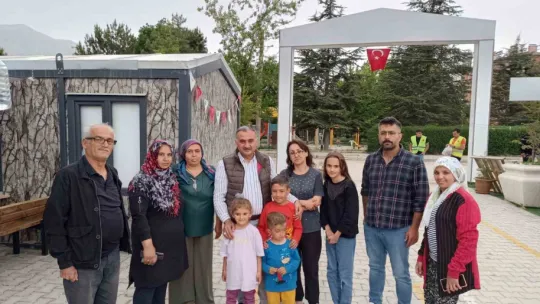 Başkan Cabbar'dan Elbistan Develi Konteyner Kent e ziyaret