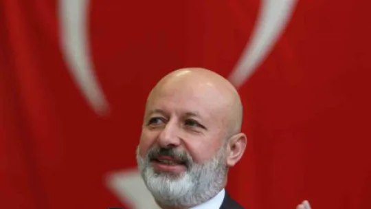 Başkan Çolakbayrakdar: 'Belediyede her bir çalışanın sendikası Ahmet Çolakbayrakdar'dır'