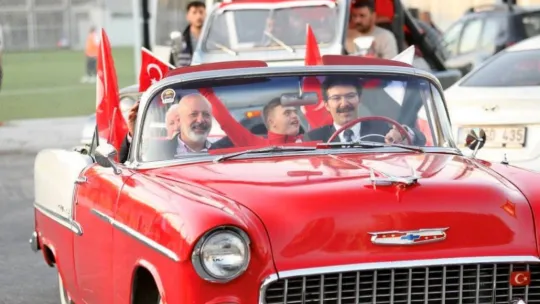 Başkan Çolakbayrakdar: 'Cumhuriyetimizin 100. yılını büyük bir coşkuyla kutluyoruz'