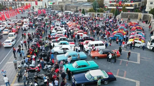 Başkan Çolakbayrakdar: 'Cumhuriyetimizin 100. yılını büyük bir coşkuyla kutluyoruz'