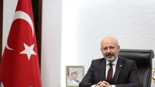Başkan Çolakbayrakdar, 'Eğitimlerle vatandaşlarımıza daha kaliteli hizmet sunuyoruz'