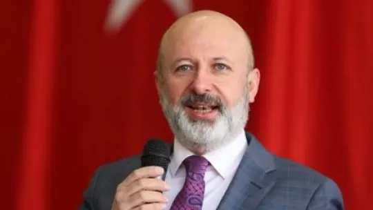 Başkan Çolakbayrakdar: 'Emekçilerimiz ülke kalkınmasında büyük rol oynuyor'