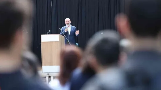 Başkan Çolakbayrakdar: 'Gençlerimiz için ne yapılsa azdır'