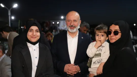 Başkan Çolakbayrakdar, 'Hemşehrilerimizle Ramazan'ın güzelliklerini paylaşıyoruz'