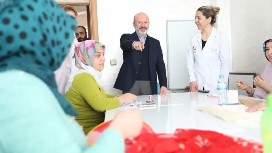 Başkan Çolakbayrakdar, 'İnsana değer katan yatırımlar yapıyoruz'