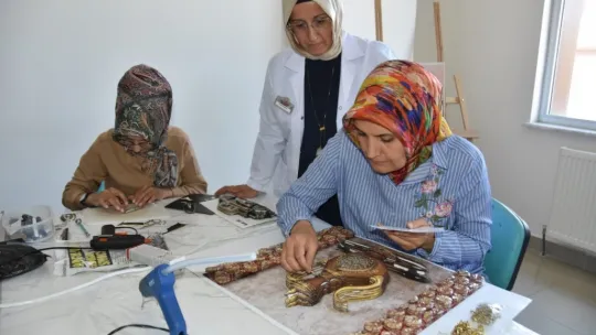 Başkan Çolakbayrakdar, 'İnsana değer katan yatırımlar yapıyoruz'