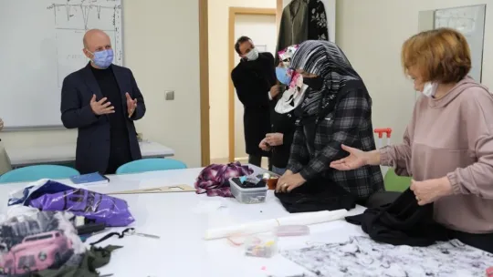 Başkan Çolakbayrakdar: 'Kadınlarımız, başımızın tacıdır'