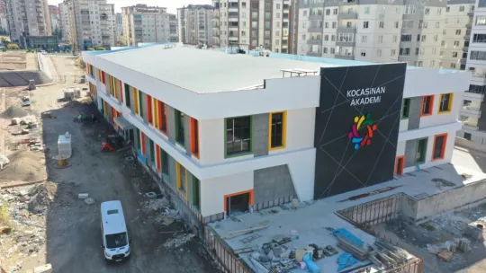 Başkan Çolakbayrakdar: 'Kayseri'nin en büyük tesisi, her alanda hizmet verecek'