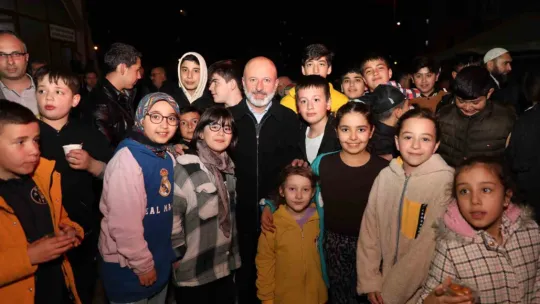 Başkan Çolakbayrakdar: 'Kendi öz imkânlarıyla kentsel dönüşüm yapan belediyeyiz'