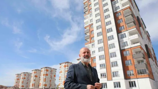 Başkan Çolakbayrakdar 'Kentsel dönüşümü, sosyal odaklı yapıyoruz'