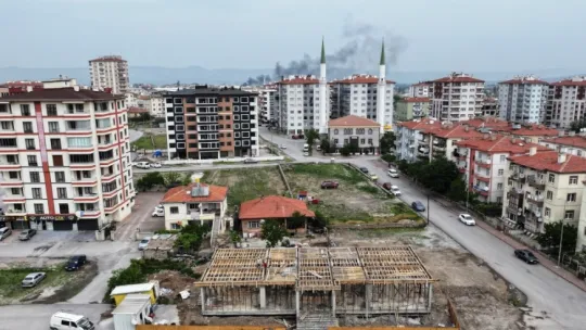 Başkan Çolakbayrakdar: 'Kentsel dönüşümle sosyal dönüşümü birlikte gerçekleştiriyoruz'