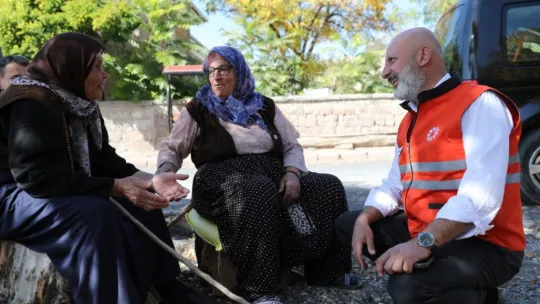 Başkan Çolakbayrakdar: 'Kırsal mahallelerin köy kimliğini koruması adına birçok projeyi hayata geçirdik'
