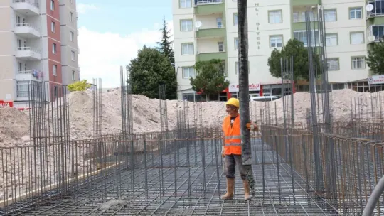 Başkan Çolakbayrakdar: 'Mahallelerimiz, örnek ve marka yatırımlarla gelişip, büyüyor'