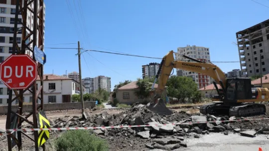 Seyrani'de Dikey Yapılaşmaya Devam