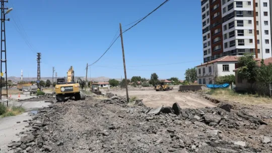 Seyrani'de Dikey Yapılaşmaya Devam