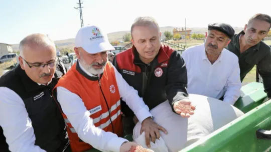 Başkan Çolakbayrakdar: 'Türkiye Yüzyılı'nda çiftçilerimizi geleceğe taşıyacak projeler üretiyoruz'