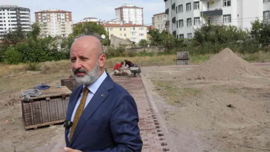 Başkan Çolakbayrakdar 'Yeşil alan ağırlıklı parklarla şehrin yeşil oranını artırıyoruz'