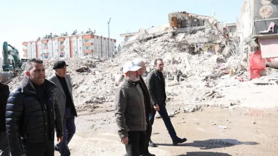 Başkan Çolakbayrakdar, bu seferde meclis üyeleriyle deprem bölgesinde