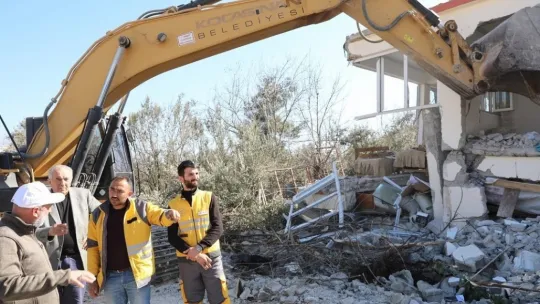 Başkan Çolakbayrakdar, bu seferde meclis üyeleriyle deprem bölgesinde