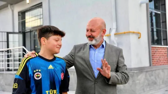 Başkan Çolakbayrakdar'dan Oruçreis'e aile sağlık merkezi, park ve halı saha