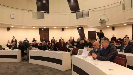 Başkan Çolakbayrakdar, bölgeye yardım sevkiyatımız devam ediyor