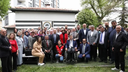 Başkan Çolakbayrakdar, engelliler haftasında gönüllere dokundu