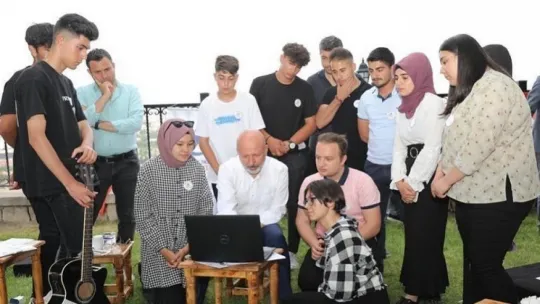 Başkan Çolakbayrakdar gençlerle bir araya geldi