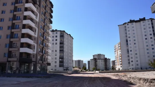 Başkan Çolakbayrakdar: İmar sorunu olan bölgelerin aşamasını yerinde takip ediyoruz'