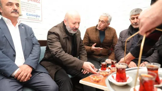 Başkan Çolakbayrakdar öğrenci evinde yağlama yaptı