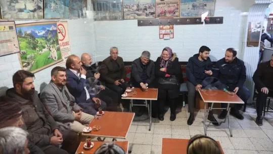 Başkan Çolakbayrakdar öğrenci evinde yağlama yaptı