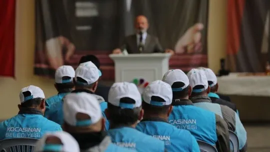 Başkan Çolakbayrakdar, personeliyle ve vatandaşlarla bayramlaştı