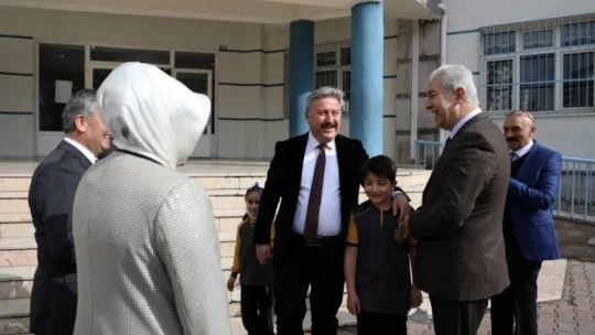 Başkan Dr. Mustafa Palancıoğlu: 'İlçemize 14 okul, 8 kütüphane yaptık'