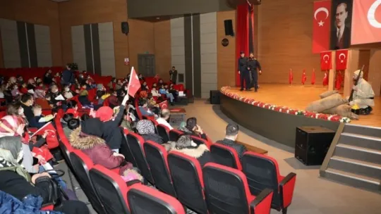 Başkan Dr. Mustafa Palancıoğlu: 'Çanakkale Zaferi'nin ruhunu tiyatro ile yaşatmak istedik'
