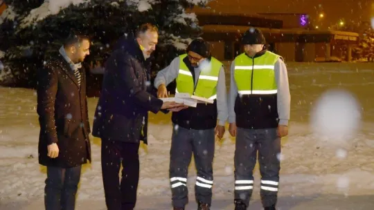 Başkan İmamoğlu, kar temizleme çalışmalarını inceledi